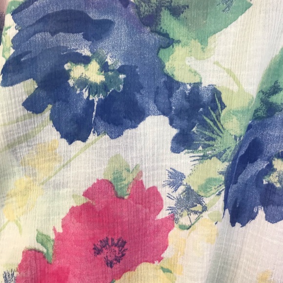 Chico’s Semi Sheer 3/4 Spring Floral Top - Picture 5 of 6